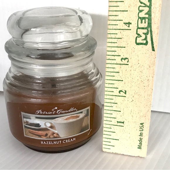 Hazelnut cream scented candle in a glass jar with lid  lighted once medium 8 oz - Picture 2 of 4
